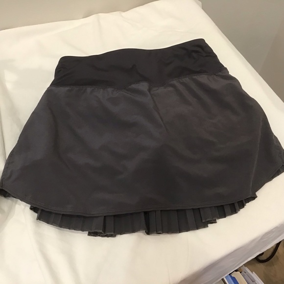 👚 Bundle of 5 Women’s Shorts – Size Medium - Picture 3 of 8